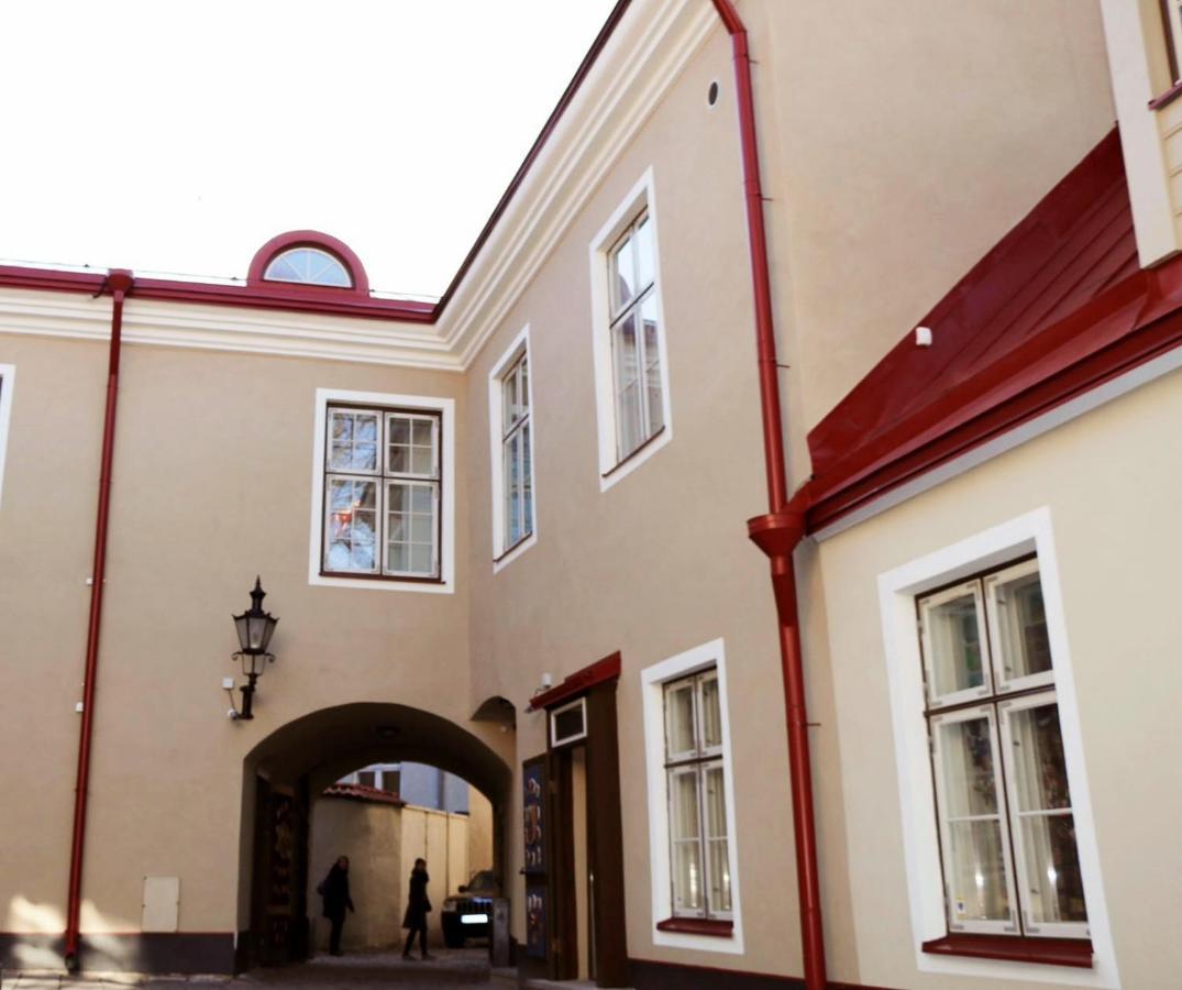 Huoneisto Luxury Medieval 2 Storey With Antique Furniture In Old Town